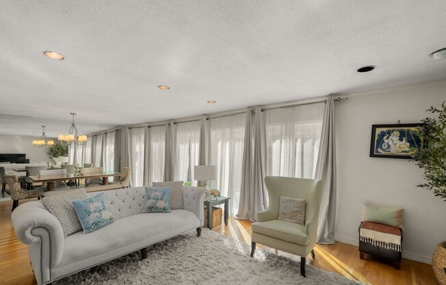 60 HAMMOND POND PKWY
