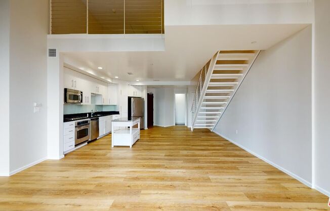 2 beds, 1.5 baths, 1,040 sqft, $3,980, Unit 1708
