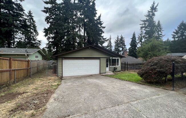 Spacious 4 Bedroom 2 Bath 2 Story home in Tacoma!!