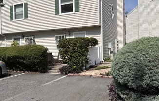 111 E 1 ST