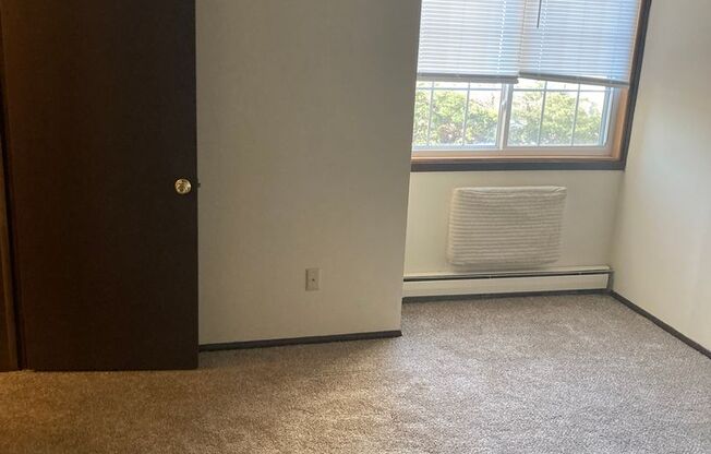 2 beds, 1 bath, 875 sqft, $1,144, Unit 7972 - 201