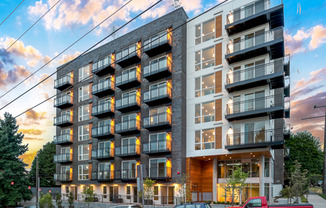 Stream 403 – Stylish Living in Capitol Hill, Seattle