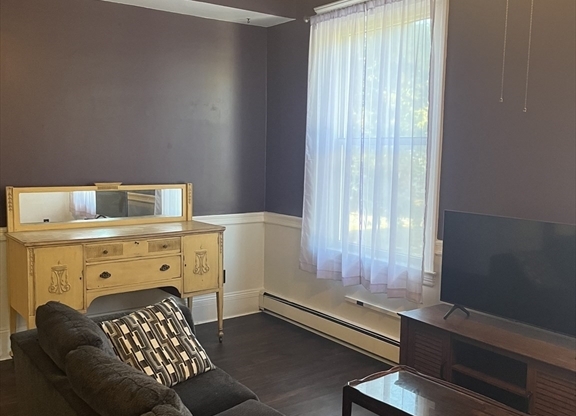 1 bed, 1 bath, 582 sqft, $1,600, Unit 207