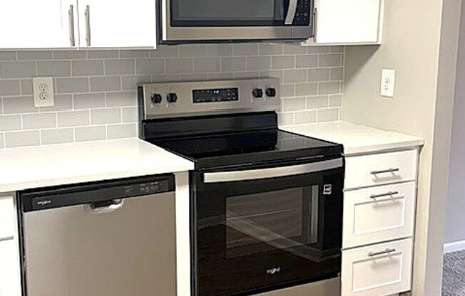 2 beds, 2 baths, 1,120 sqft, $2,610, Unit 360