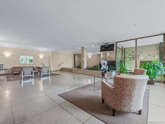 100-25 Queens Boulevard