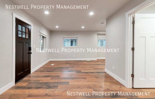 123 E HAMPTON AVE