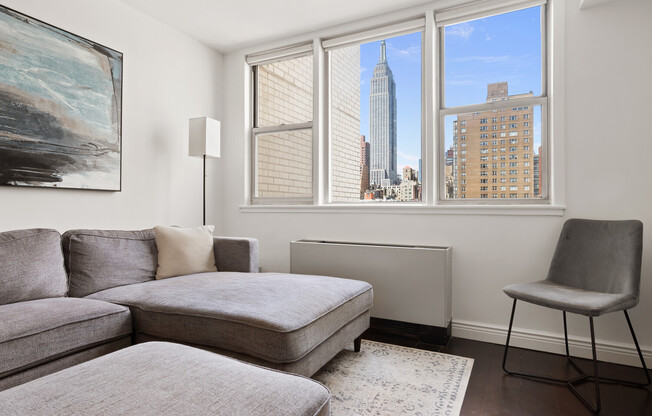 2 beds, 1 bath, $6,500, Unit 17D