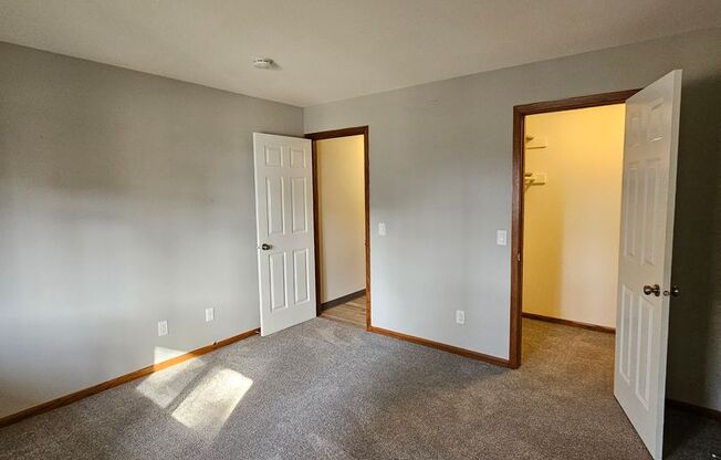 1 bed, 1 bath, 676 sqft, $1,125, Unit 25 - 216