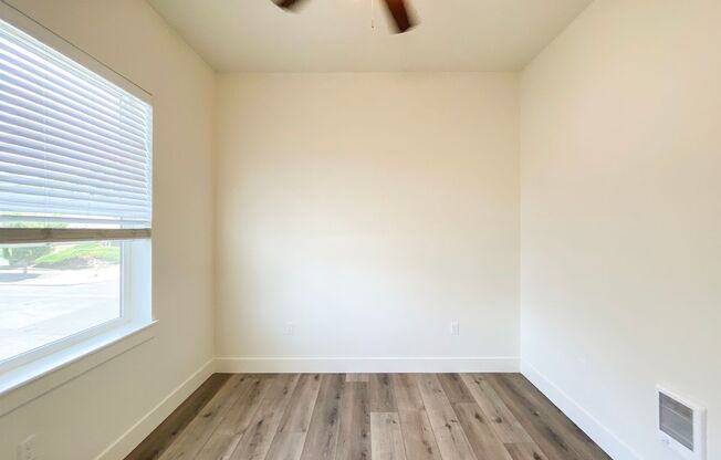3 beds, 2 baths, 980 sqft, $2,375, Unit 220