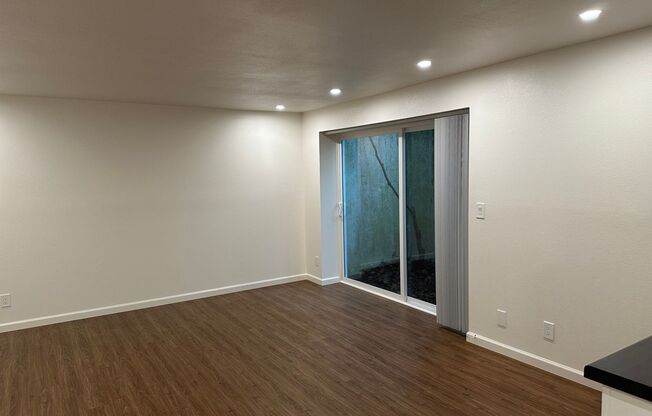 Beautifully updated studio apartment in a great neighborhood!