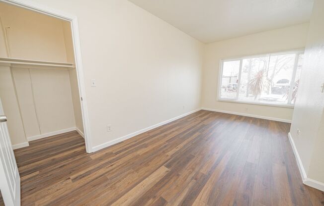 2 beds, 1 bath, $1,975, Unit 100