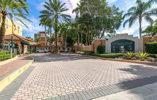 19701 E Country Club Dr