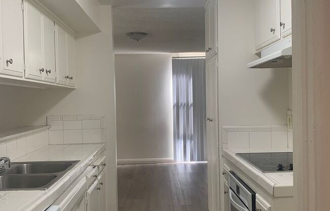 BRIGHT AND SPACIOUS APARTMENTS IN CITY OF MONTEBELLO