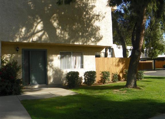 Glendale townhome - First month FREE- 2 bedroom 1.5 bath - Washer/Dryer hookups