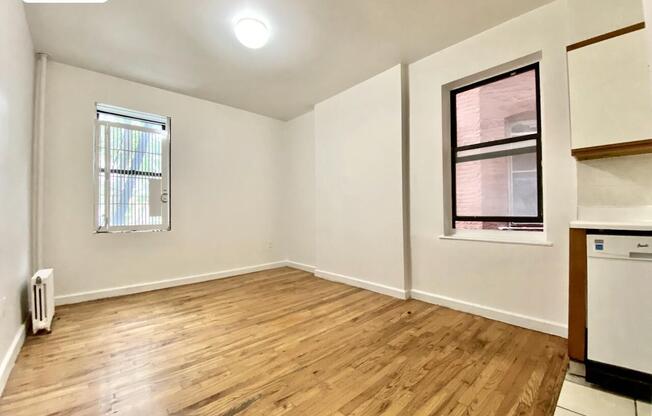206 SAINT NICHOLAS AVE