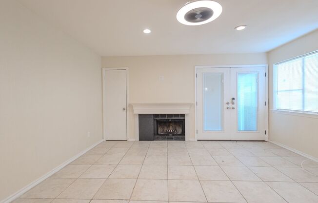 1 bed, 1 bath, $995