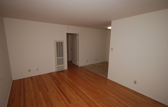 1 bed, 1 bath, $2,495, Unit 07