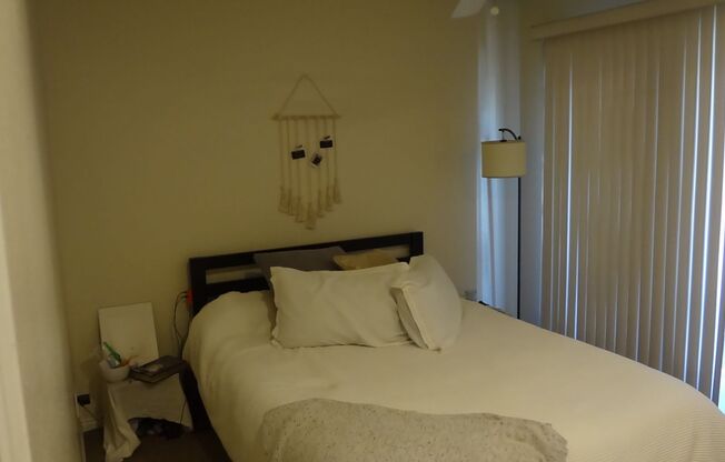 Perfect One Bedroom next to Provo Rec Center, Park and near Utah Valley Hospital.