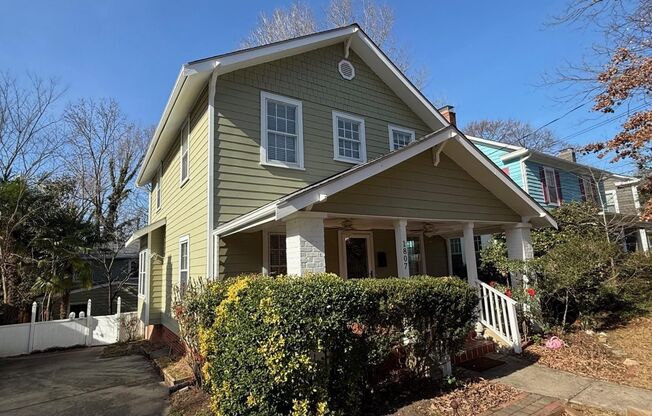 1807 Sunset Drive