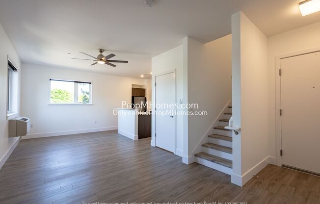 Updated Two Story Unit in SE – Quartz Counters + A/C!