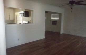 2 beds, 1 bath, $1,500, Unit Front house