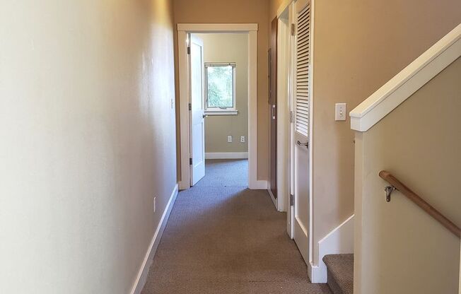 4 beds, 2 baths, $2,995, Unit 109