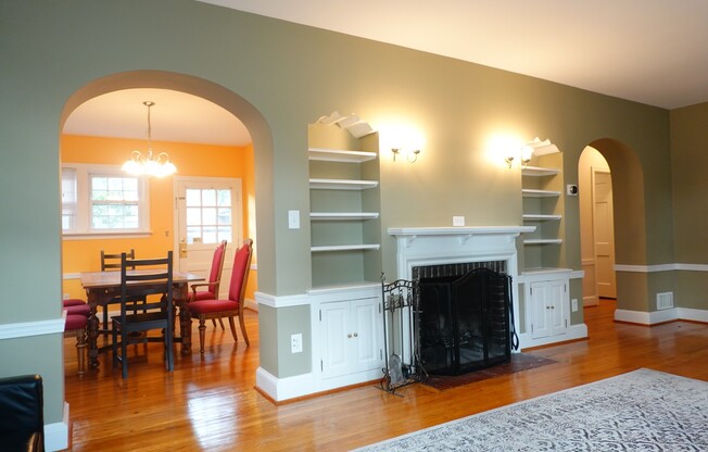 800 Maplewood Avenue DGWK, LLC