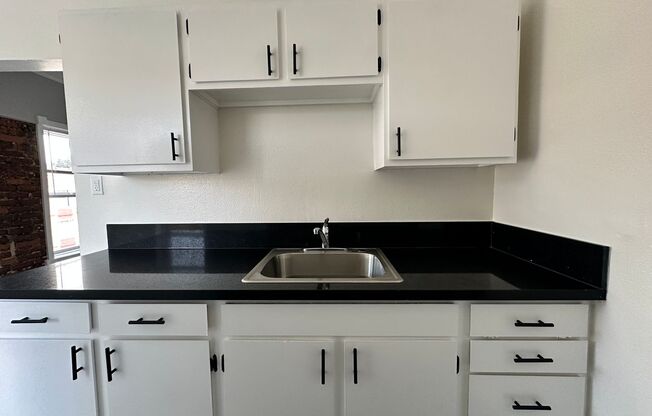 Studio, 1 bath, $1,575, Unit 305