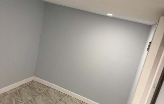 211 4 99 AVE