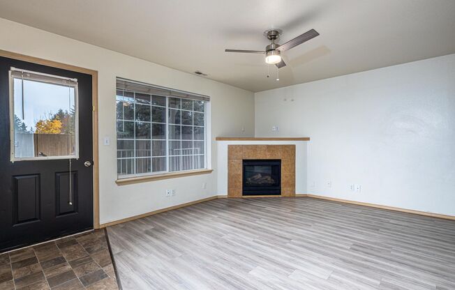 4 beds, 2.5 baths, 1,545 sqft, $2,395, Unit J8