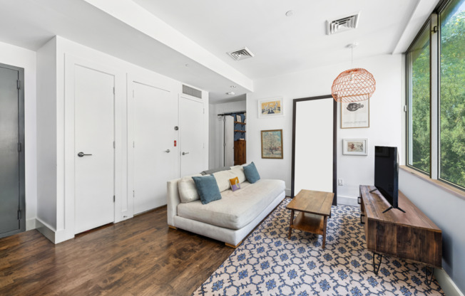 24 DUNHAM PL