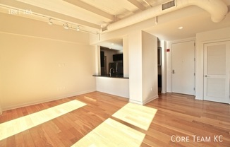 217 W PERSHING RD