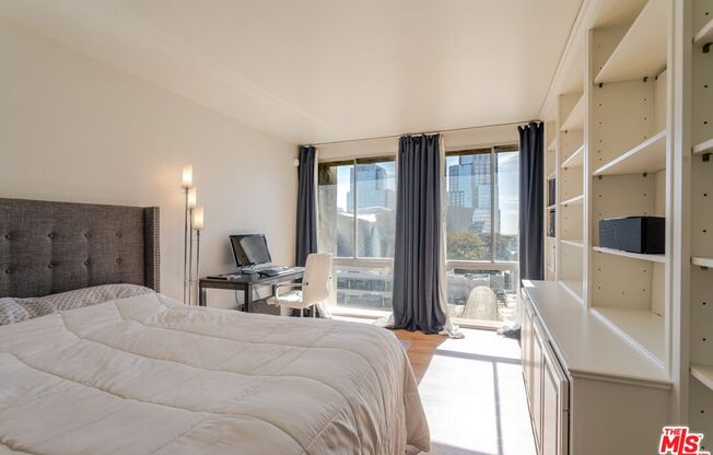 2 beds, 2 baths, 1,172 sqft, $4,550, Unit 1105