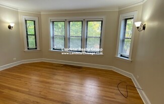 716 Reba Pl
