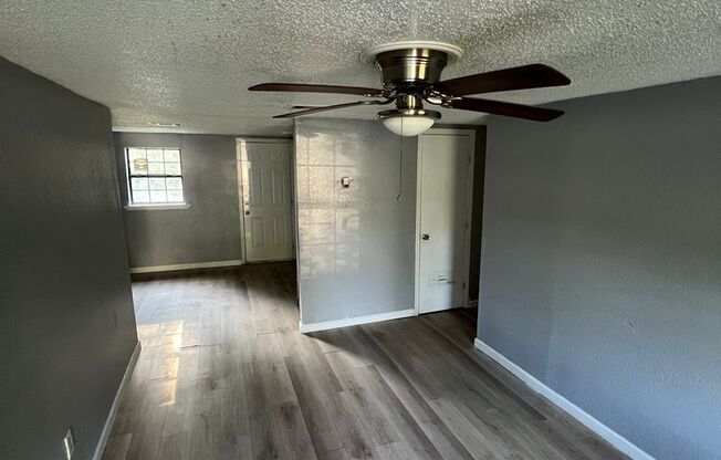 3 beds, 1 bath, $795