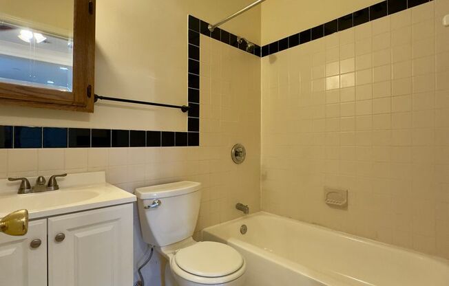 Newington Ave 717