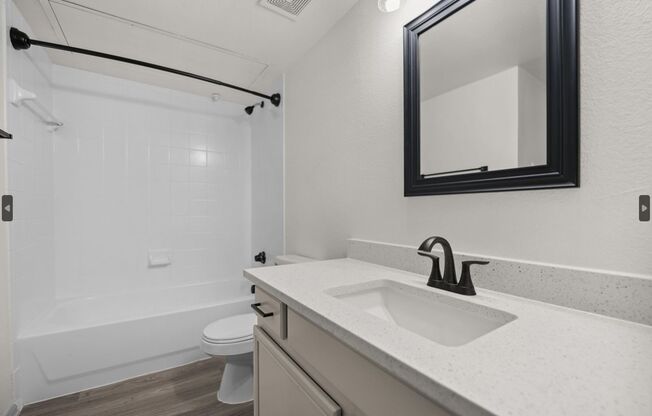 2 beds, 1.5 baths, $1,425, Unit 2202