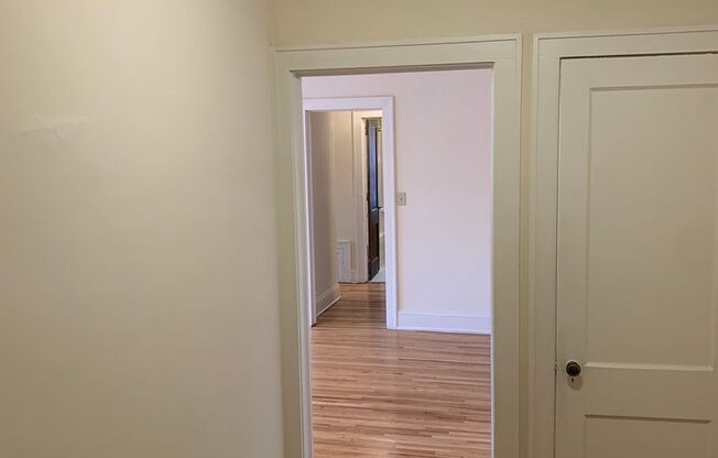 2 beds, 1 bath, $1,399, Unit 2809-310