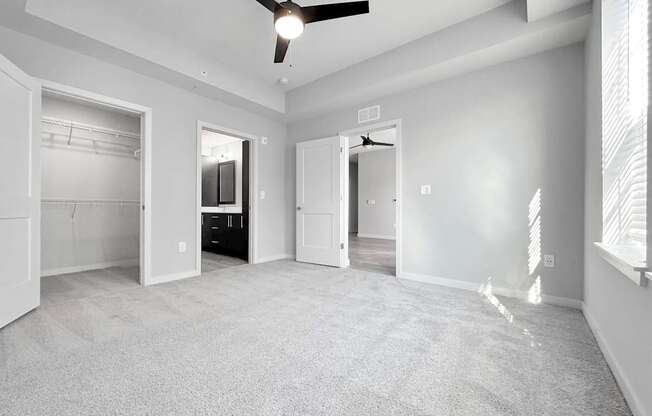 Large bedrooms with ceiling fan