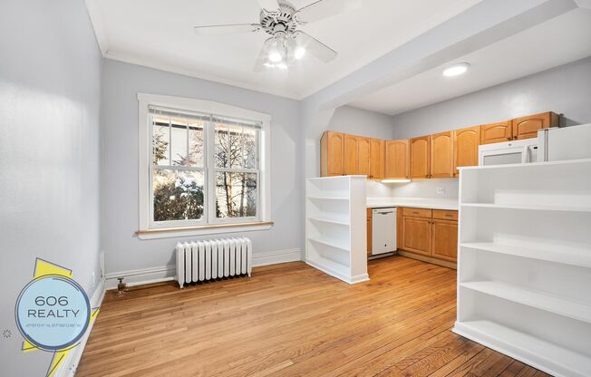 822 Wrightwood Manor LLC