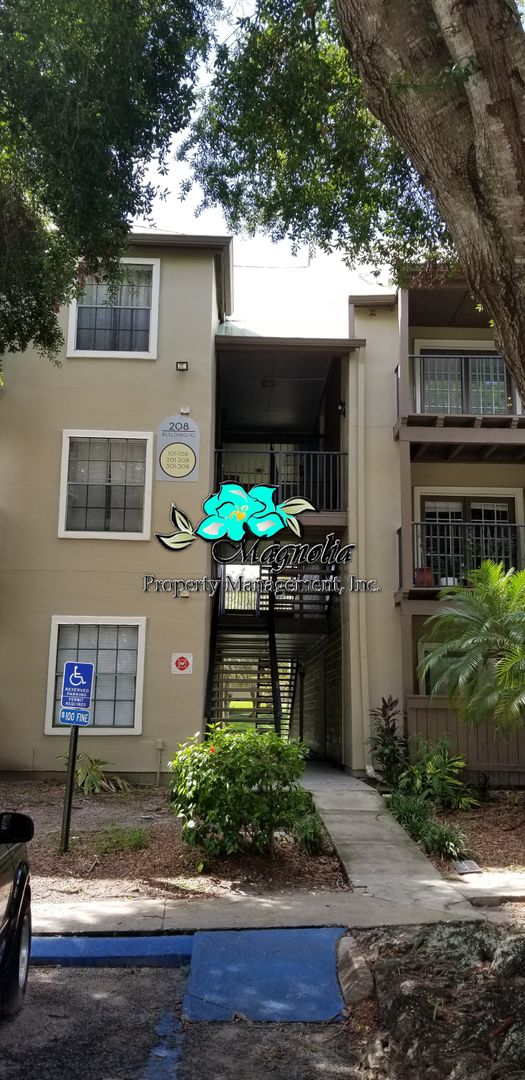 1/1 unit, 3rd floor Altamonte Springs