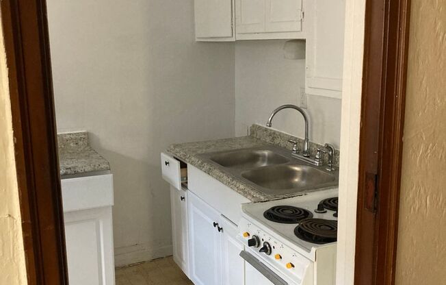 1 bed, 1 bath, 550 sqft, $859, Unit 2340/02