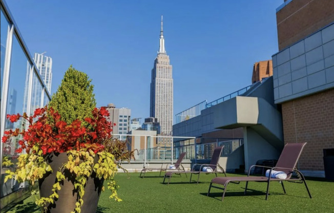 1 bed, 1 bath, 679 sqft, $6,565, Unit 14X