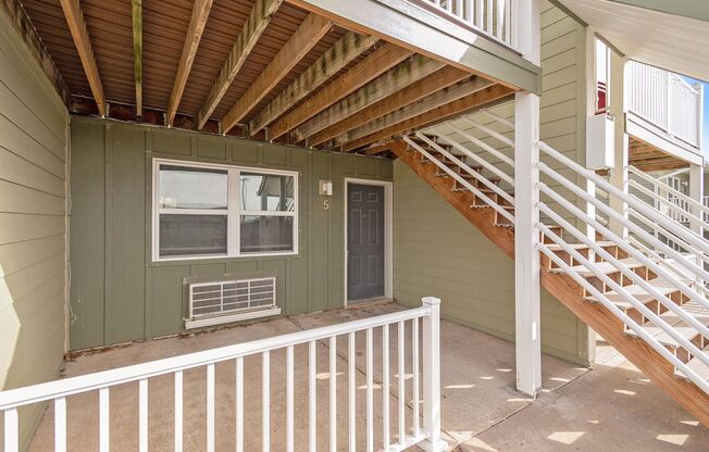 1 bed, 1 bath, 407 sqft, $850, Unit 6924 Unit #03