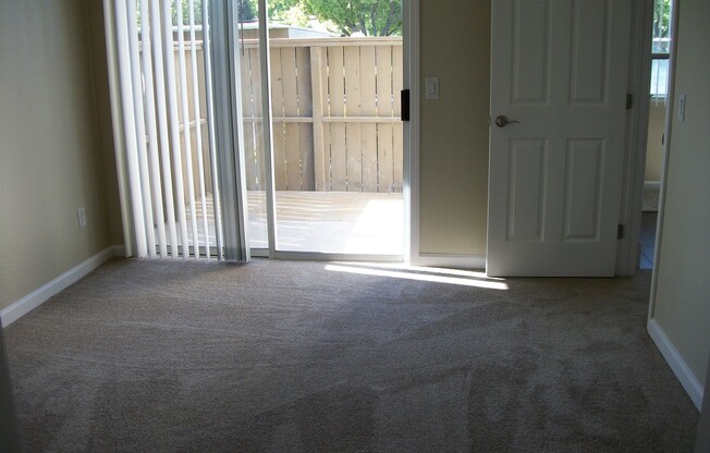 2 beds, 2 baths, 900 sqft, $2,025, Unit 136