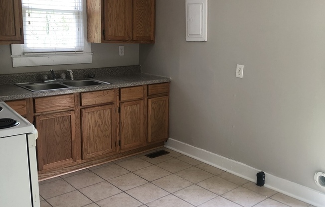 2 Bed/1 Bath Home in Madison with Laminate Flooring, Pet Friendly