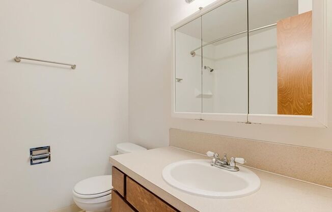 2 beds, 1.5 baths, 1,100 sqft, $1,750, Unit 35
