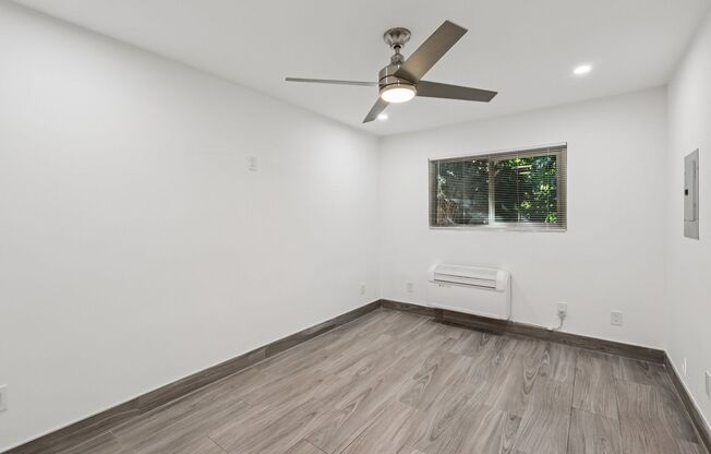 2 beds, 1 bath, 760 sqft, $2,299, Unit 15