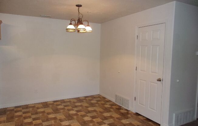 3 beds, 2 baths, $1,200