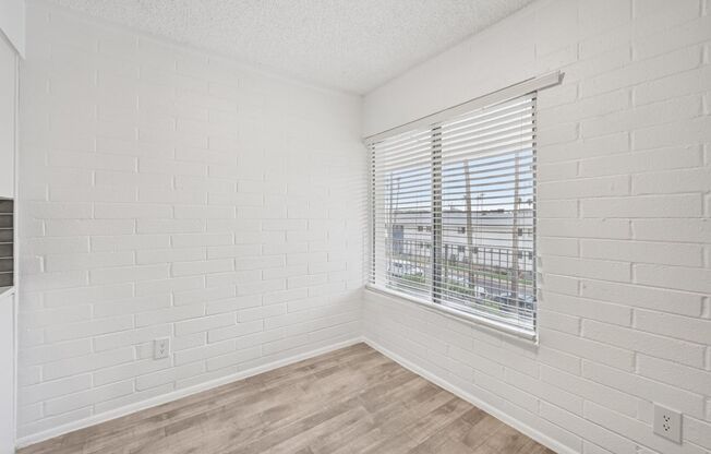 2 beds, 2 baths, 935 sqft, $1,299, Unit W206